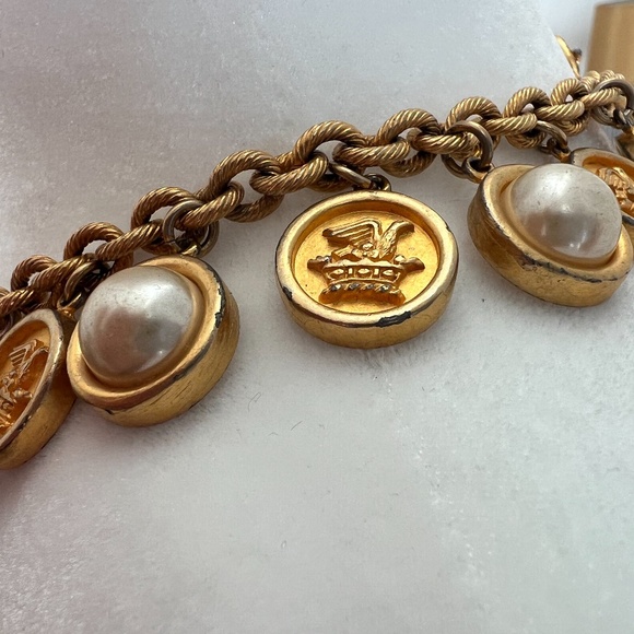 Vintage MISH New York 1980’s Gold Plated Multi Charm Pearl Chain Collar Necklace - Picture 13 of 16